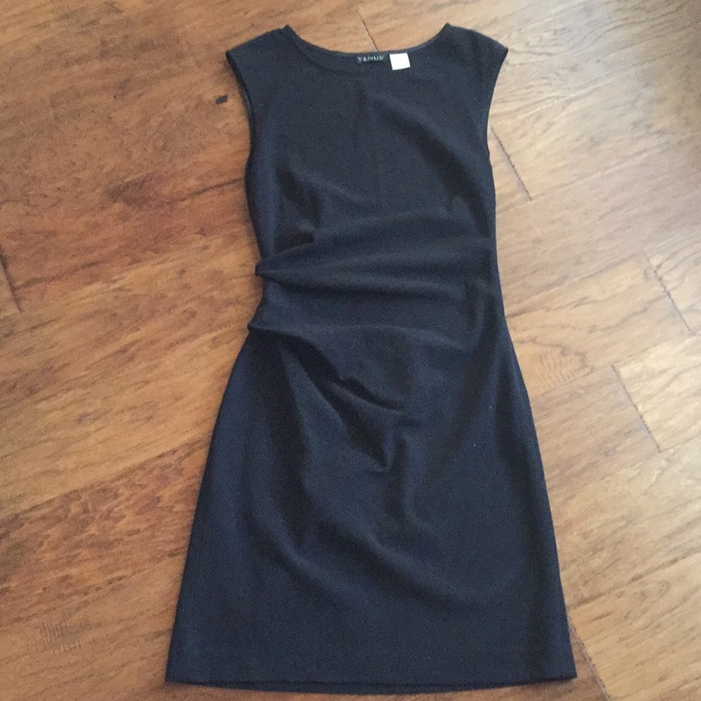 LBD sheath dress, versatile piece.